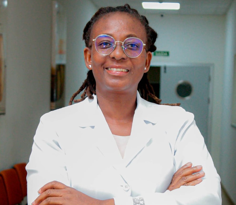 Drª. Amélia Angélica Fernando